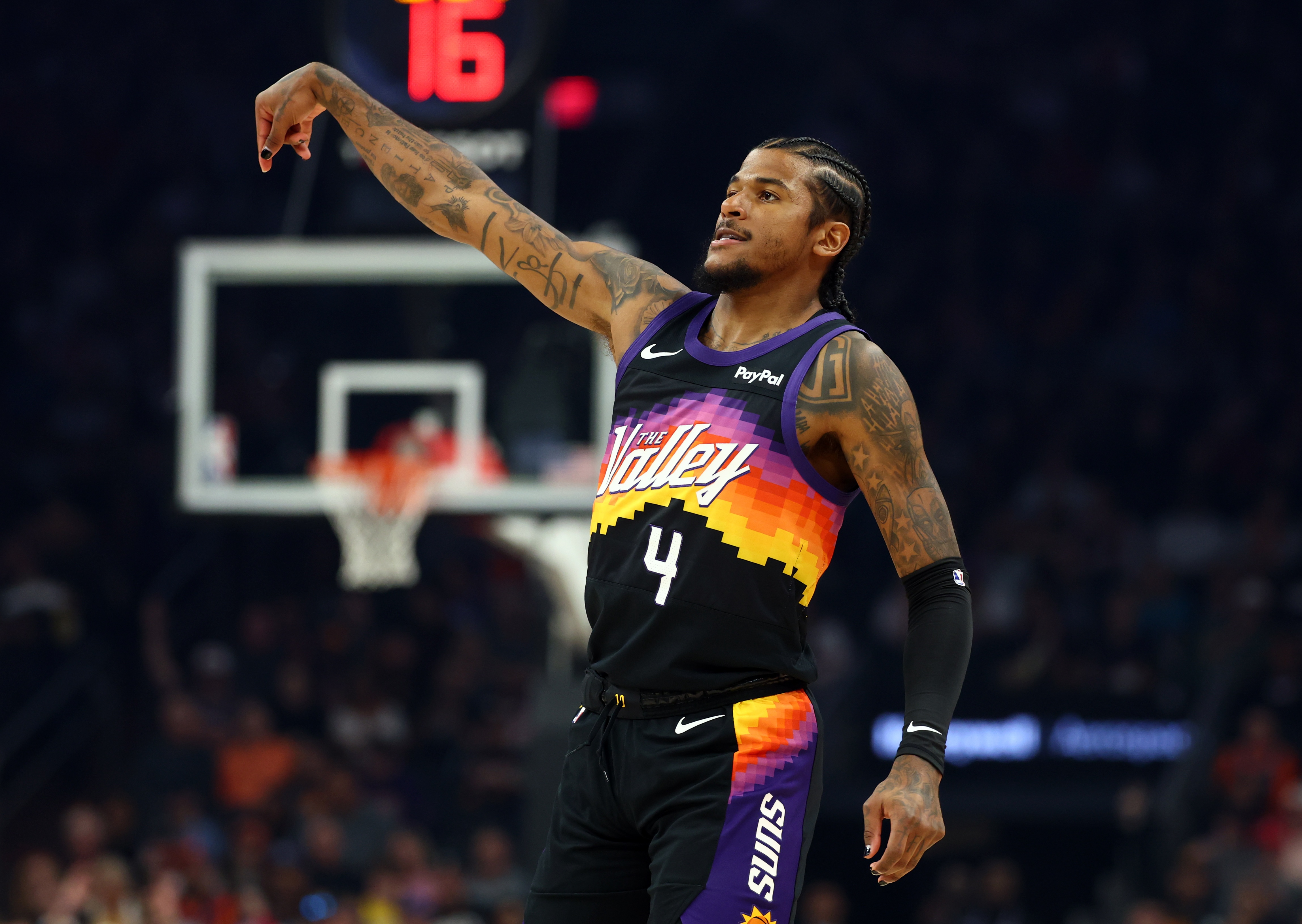 华体会官网-手感略回暖！杰伦·格林16投7中&amp;三分8中2 砍下20分4板4断&amp;7失误