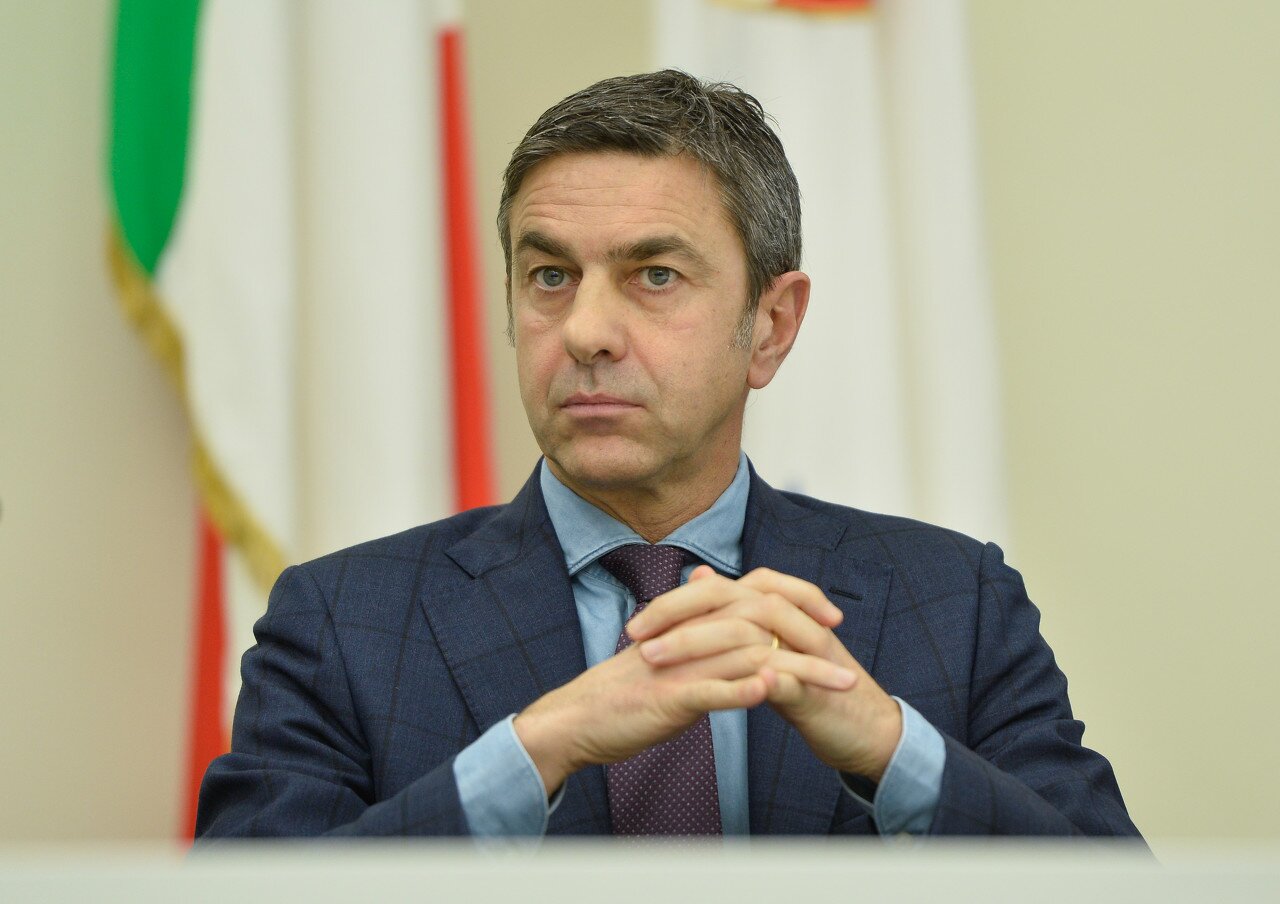 华体会在线登录-科斯塔库塔提醒巴尔泰萨吉：当时不应该等球，而应该主动去争球