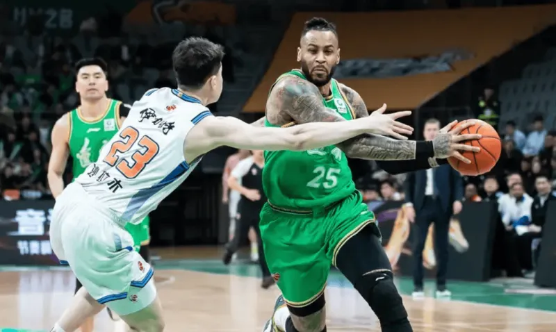 华体会入口-莫兰德全场9投6中，三分2中0得到17分12篮板4助攻2抢断3盖帽