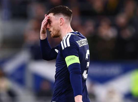 华体会在线登录-苏格兰队被部分球迷嘘，罗伯逊：不知道他们是不是纯想发嘘声